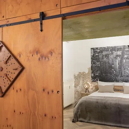 아파트 Passage - Spacious In Historic Centre